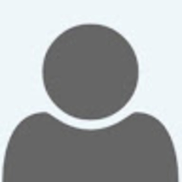 Meet your Posher, Tori - Picture 1 of 1